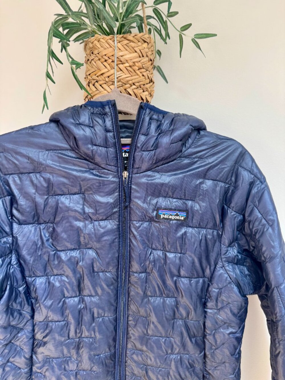 Patagonia Nano Puff Hoody, Navy, Sz Sm - Picture 3 of 4